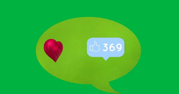 红心图标和类似的图标与越来越多的数字绿色语音泡沫绿色背景 社交媒体网络和技术概念 — 图库照片