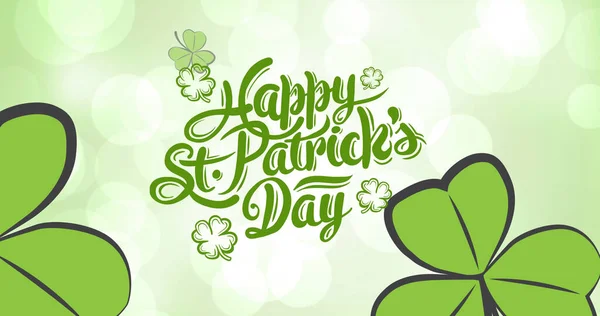 幸せな胸のパトリックの日のテキストとクローバーのイメージは緑の白いスポットライトの上に残します 聖パトリックの日のお祝いとアイルランドの伝統的な概念をデジタルで — ストック写真