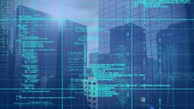 Şehir manzarası üzerindeki veri işleme ve simgelerin canlandırılması. küresel iletişim ve veri işleme kavramı dijital olarak oluşturulmuş video.