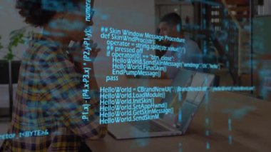 Bilgisayarı kullanarak iş adamlarının verilerini inceliyorum. küresel bağlantılar, iş dünyası, dijital arayüz, teknoloji ve ağ konsepti dijital olarak oluşturulmuş video.