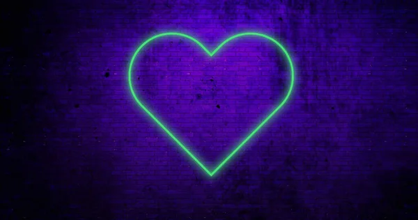 Bild Von Neon Herz Symbol Flackert Mit Kopierraum Über Backsteinmauer — Stockfoto