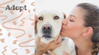 Beyaz bir kadının köpeğini öptüğü evcil hayvan metninin animasyonu. Ulusal Sığınma Günü ve dijital olarak üretilen video konsepti.