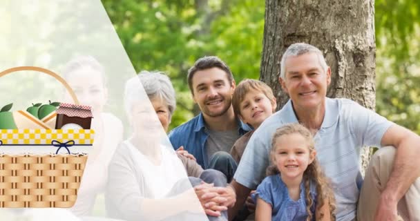 Animación Cesta Picnic Sobre Sonriente Familia Caucásica Multi Generación Parque — Vídeos de Stock