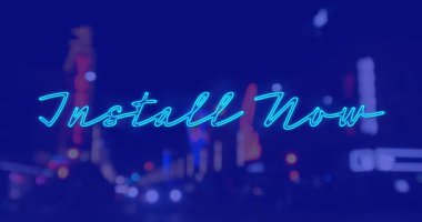 Kurulum animasyonu şimdi mavi arkaplan üzerinde gece şehir manzarası üzerinde metin üzerine kurulur. Sosyal medya ve iletişim arayüzü kavramı dijital olarak oluşturulmuş video.