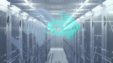 Sunucu odasının üzerinde hareket eden şekillerin ve kürenin animasyonu. küresel iş, finans ve dijital arayüz kavramı dijital olarak oluşturulmuş video.