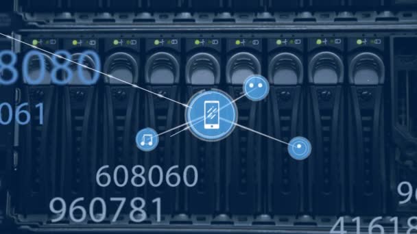 Animación Red Conexiones Con Iconos Sobre Sala Servidores Negocios Globales — Vídeo de stock