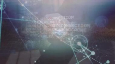 Veri işleme üzerinden bağlantı ağının animasyonu. Sosyal medya ve iletişim arayüzü kavramı dijital olarak oluşturulmuş video.