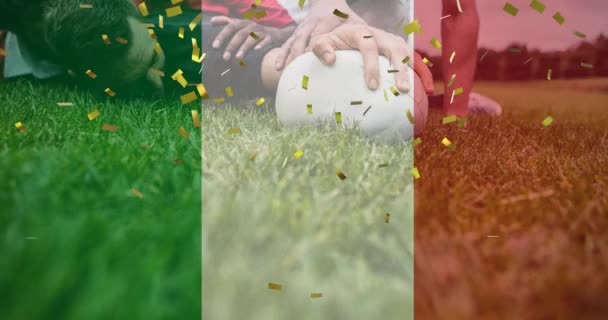Animazione Bandiera Italia Coriandoli Diversi Giocatori Rugby Maschile Che Giocano — Video Stock