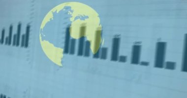 Mavi arka planda dünya çapında finansal veri işleme animasyonu. küresel finans, iş ve dijital arayüz kavramı dijital olarak oluşturulmuş video.