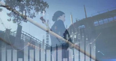 Kafkasyalı iş kadını üzerinden finansal veri işleme animasyonu. iş, dijital arayüz ve veri işleme konsepti dijital olarak oluşturulmuş video.