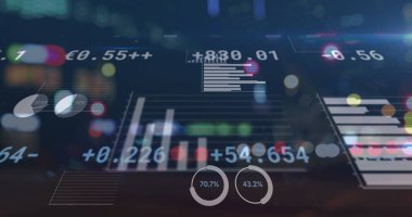 Finansal veri işleme görüntüsü Odak şehir yol ışıkları dışında. küresel iş ve finans kavramı dijital olarak oluşturulmuş görüntü.