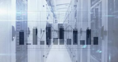 Sunucu odasında finansal veri işleme animasyonu. küresel finans, iş ve dijital arayüz kavramı dijital olarak oluşturulmuş video.