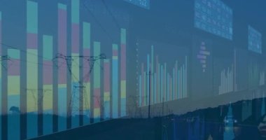 Elektrik direkleri ve peyzaj üzerinde finansal veri işleme animasyonu. küresel finans, iş ve dijital arayüz kavramı dijital olarak oluşturulmuş video.