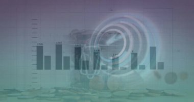 Finansal veri işleme ve saatin beyaz arka planda hareket eden bozuk paraların animasyonu. küresel finans, iş ve dijital arayüz kavramı dijital olarak oluşturulmuş video.