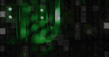 Siyah arkaplan üzerinde rakamların ve harflerin resmi. küresel iş, finans ve dijital arayüz kavramı dijital olarak oluşturulmuş görüntü.