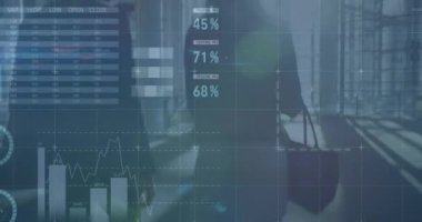 Yürüyen iki Kafkas iş adamının finansal veri işleme animasyonu. küresel iş, finans ve dijital arayüz kavramı dijital olarak oluşturulmuş video.