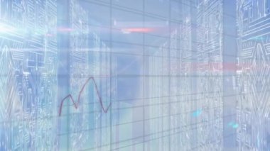 Bilgisayar devre kartı ile sütunların üzerinden finansal veri işleme animasyonu. küresel teknoloji, bağlantılar ve veri işleme kavramı dijital olarak oluşturulmuş video.