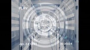 Sunucu odasında veri işleme ve küre animasyonu. küresel teknoloji, bağlantılar ve dijital arayüz konsepti dijital olarak oluşturulmuş video.