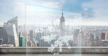 Şehir manzarasının havadan görüntüsüne karşı veri işleme ile dijital arayüz. bilgisayar arayüzü ve iş teknolojisi kavramı