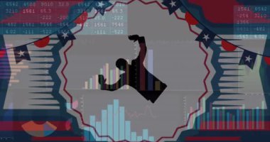 Amerikan bayrağının animasyonu ve istatistik işleme tabi tutulmuş bir adamı kutlamak. Amerikan vatanseverliği, bağımsızlık ve iş konsepti dijital olarak üretilen video.