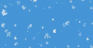 Mavi arka planda yüzen bulmacaların ve harflerin animasyonu. Ulusal bulmaca günü ve beyin aktivitesi konsepti dijital olarak oluşturuldu.