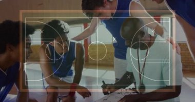 Basketbol sahasının animasyonu. Basketbolcularla kanepe üzerinden taktikler çiziyor. Spor ve yarışma konsepti dijital olarak oluşturulmuş video.