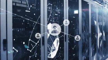 Sunucu odasına düşen bağlantı ve kar ağının animasyonu. küresel bağlantılar ve veri işleme konsepti dijital olarak oluşturulmuş video.