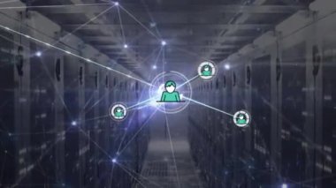 Sunucu odasındaki bağlantı ve veri işleme ağının animasyonu. küresel bağlantılar ve veri işleme konsepti dijital olarak oluşturulmuş video.