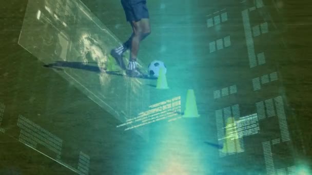 Animation Der Datenverarbeitung Über Das Dribbling Eines Afrikanisch Amerikanischen Fußballers — Stockvideo