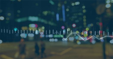 Şehir manzarası üzerinde veri işleme resmi. küresel iş, finans, bağlantılar ve dijital arayüz konsepti dijital olarak oluşturulmuş görüntü.