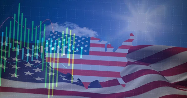 統計処理でアメリカの国旗と地図のイメージ アメリカの愛国心 独立性 ビジネスコンセプトがデジタルで生み出されたイメージ — ストック写真