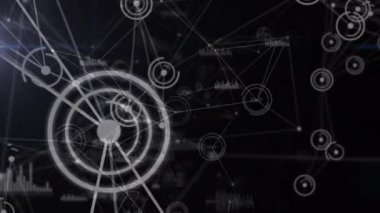 Siyah arkaplandaki simgelerle bağlantı ağının animasyonu. küresel bağlantılar, veri işleme ve dijital olarak oluşturulmuş video ağ konsepti.