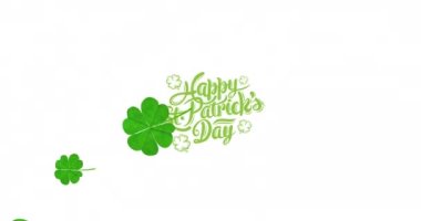 Beyaz arka planda yonca yaprakları olan Mutlu Aziz Patrick günü metninin animasyonu. Aziz Patrick Günü kutlamaları ve dijital olarak üretilen İrlanda geleneği..