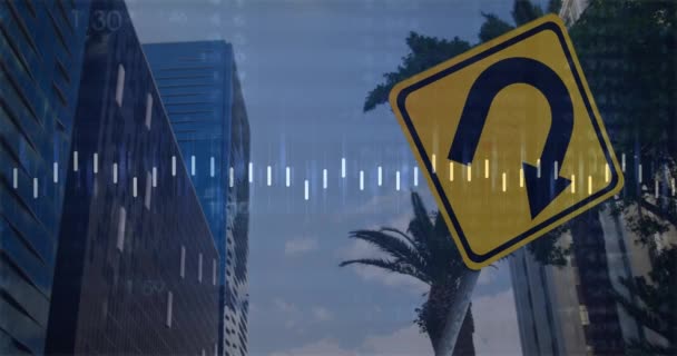 道路標識や街並みに関する財務データ処理のアニメーション 世界中の金融 ビジネス デジタルインターフェースの概念がデジタルで生成されたビデオ — ストック動画