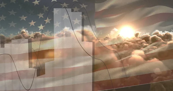 Képet Felhők Feletti Adatfeldolgozásról Amerika Zászlójáról Globális Üzleti Pénzügyek Kapcsolatok — Stock Fotó