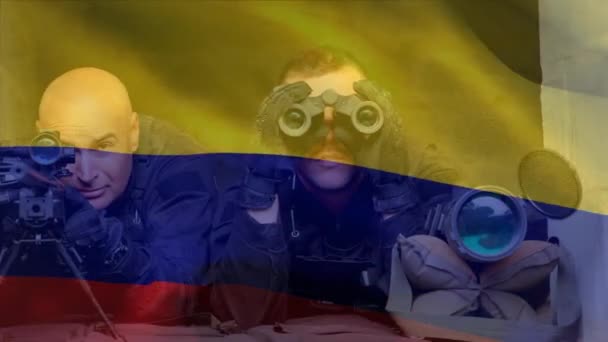 Анімація Прапора Колумбії Над Різними Чоловічими Солдатами Зброєю Біноклями Концепція — стокове відео