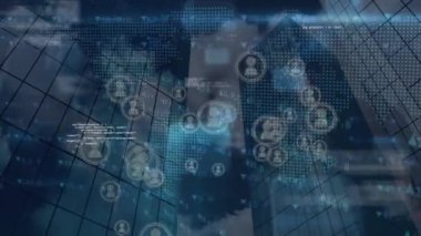 Gökdelenler üzerinde ikonlar ve çeşitli veri işleme ağları animasyonu. küresel ağ, iş dünyası, bağlantılar ve teknoloji konsepti dijital olarak oluşturulmuş video.
