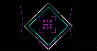 Neon geometrik şekiller üzerinde parlayan qr kodunun görüntüsü. Çevrimiçi güvenlik, kimlik ve veri işleme kavramı dijital olarak oluşturulmuş resim.