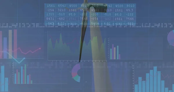 風力タービンや景観に関する財務データ処理のイメージ 世界中の金融 ビジネス デジタルインターフェースの概念はデジタルで生成され — ストック写真