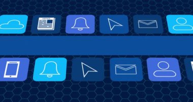 Dijital çevrimiçi simgelerin animasyonu ve koyu mavi arkaplanda altıgenlerin üzerinde hareket eden mavi şerit. Sosyal medya, çevrimiçi topluluk ve dijital arayüz konsepti dijital olarak oluşturulmuş video.