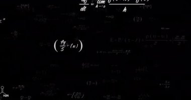 Matematiksel denklemlerin siyah arka planda işlenmesi. veri işleme ve bilim konsepti dijital olarak oluşturulmuş video.