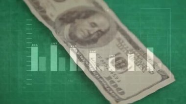 Banknotlar ve çipler üzerinden veri işleme animasyonu. Ukrayna krizi ve uluslararası politika kavramı dijital olarak oluşturuldu.