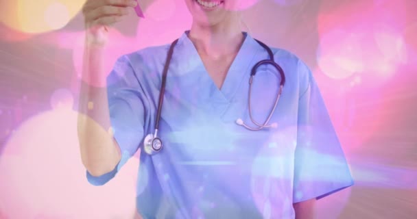 Animación Feliz Doctora Caucásica Con Cinta Roja Sobre Manchas Medicina — Vídeo de stock