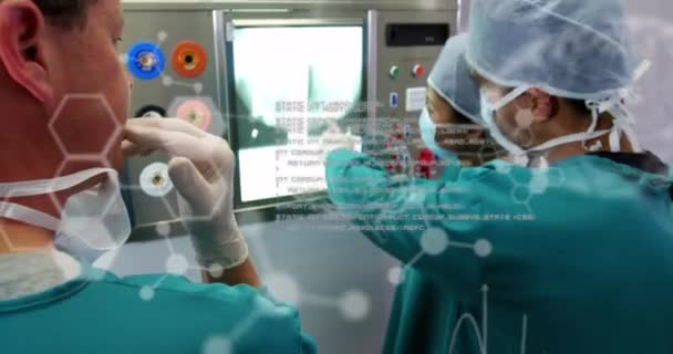 Animação Diversos Médicos Com Raio Sobre Processamento Dados Medicina Global — Vídeo de Stock