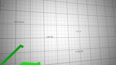 Izgara üzerinde yeşil çizgiler ve veri işleme animasyonları. küresel iş, veri işleme ve bağlantı konsepti dijital olarak oluşturulmuş video.