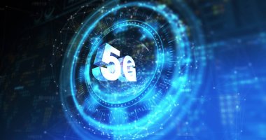 5g / mavi ve siyah dijital alanı olan bir işlem çemberi görüntüsü. İletişim, ağ ve teknoloji konsepti dijital olarak oluşturulmuş görüntü.