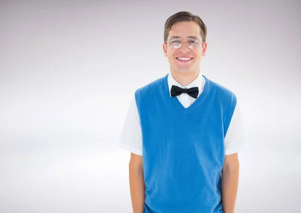 Hombre Caucásico Con Gafas Sonriendo Contra Espacio Copia Sobre Fondo — Foto de Stock