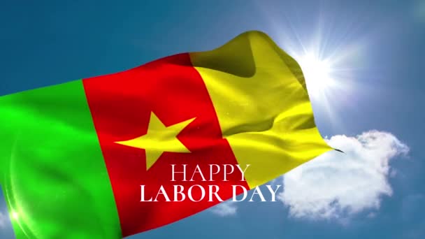 Анімація Щасливого Тексту Робочого Дня Над Прапором Камеруну Хмар День — стокове відео