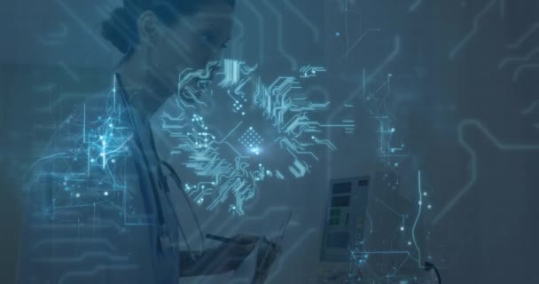 Animation Digital Brain Computer Circuit Board Diverse Doctor Patient Global — Vídeo de Stock