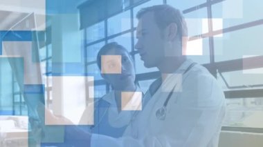 Kafkas doktorların konuştuğu karelerin animasyonu. küresel tıp ve dijital arayüz kavramı dijital olarak üretilen video.